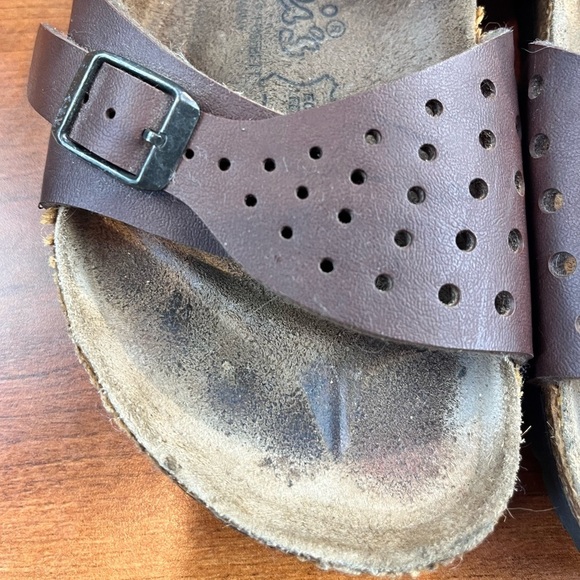 Birkenstocks Birki's Freeport Brown Leather Perforated Strap Sandals Slides Sz 6 - Picture 4 of 16